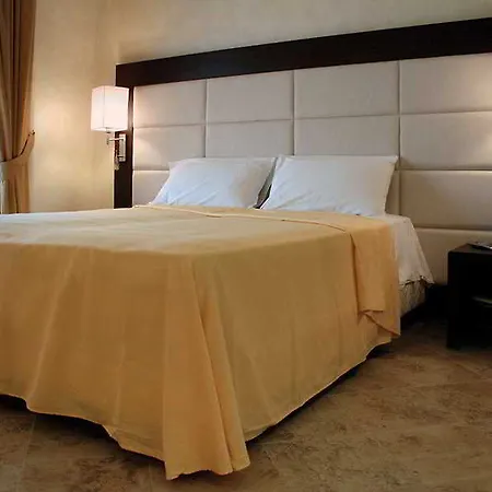 Cala Dei Saraceni Hotel 4*